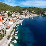 Kuzma - One-bedroom With Balcony And Sea View * Smokvica (Korcula)