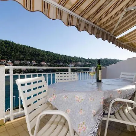 Kuzma - One-bedroom With Balcony And Sea View Appartement