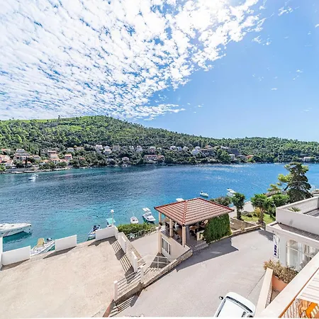 Kuzma - One-bedroom With Balcony And Sea View Apartmán *