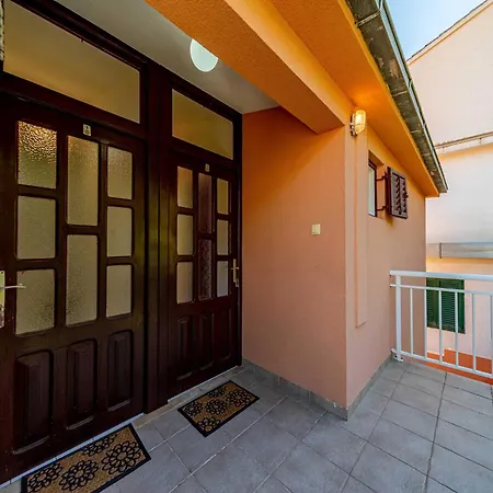 Kuzma - One-bedroom With Balcony And Sea View Smokvica (Korcula)