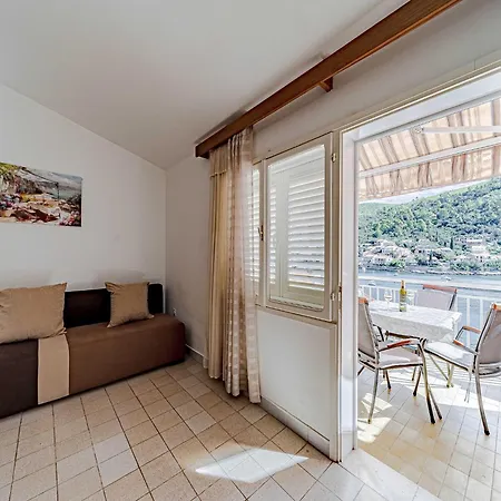 Kuzma - One-bedroom With Balcony And Sea View Smokvica (Korcula)