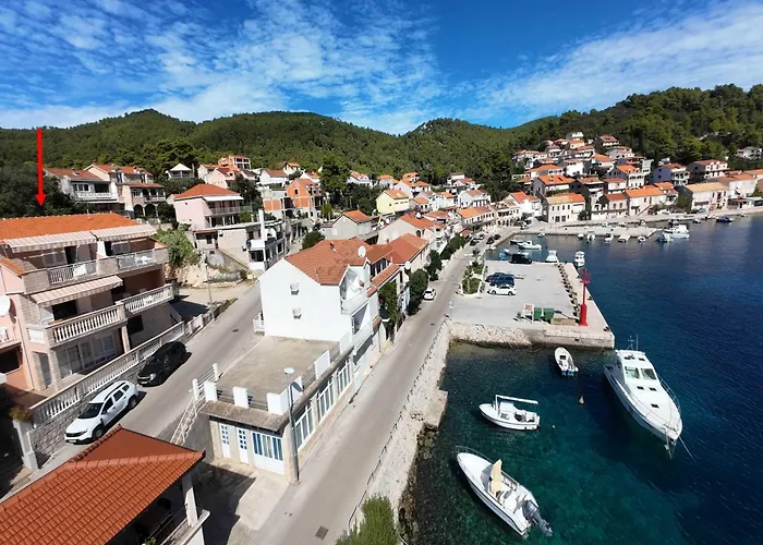 Kuzma - One-bedroom With Balcony And Sea View Apartament