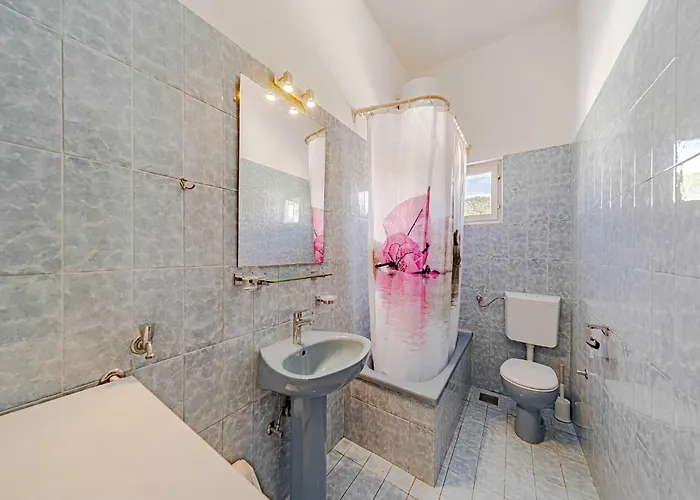 Kuzma - One-bedroom With Balcony And Sea View Διαμέρισμα *