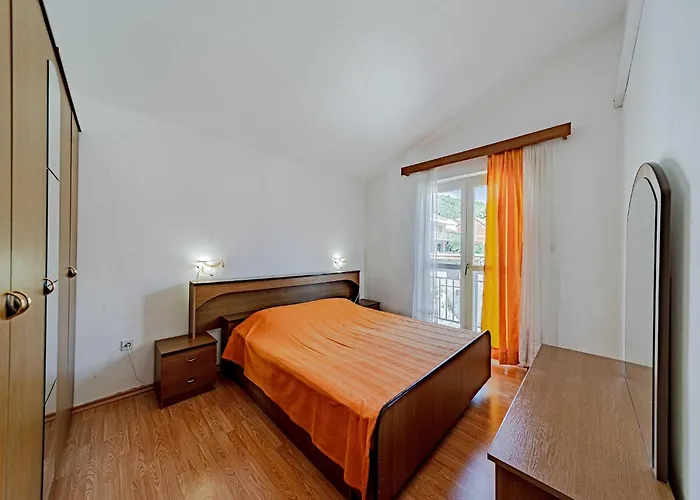 Kuzma - One-bedroom With Balcony And Sea View Apartament Smokvica (Korcula)