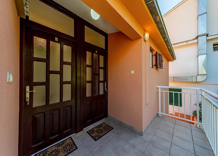 Kuzma - One-bedroom With Balcony And Sea View Smokvica (Korcula)