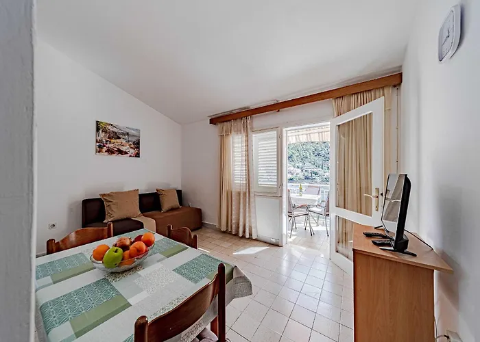 Kuzma - One-bedroom With Balcony And Sea View Apartament Smokvica (Korcula)
