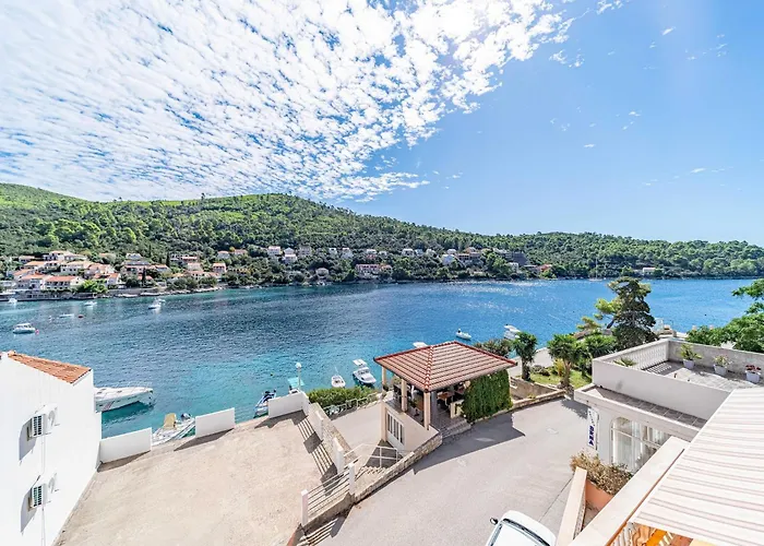 Kuzma - One-bedroom With Balcony And Sea View Διαμέρισμα *