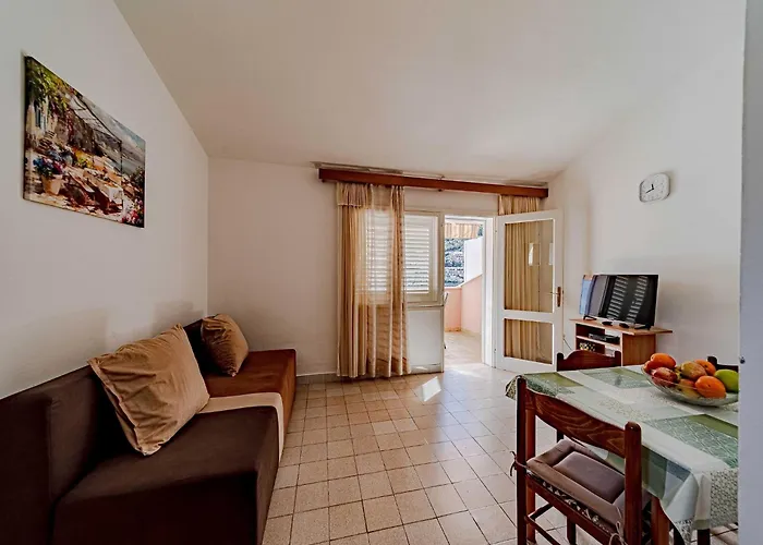 Kuzma - One-bedroom With Balcony And Sea View *